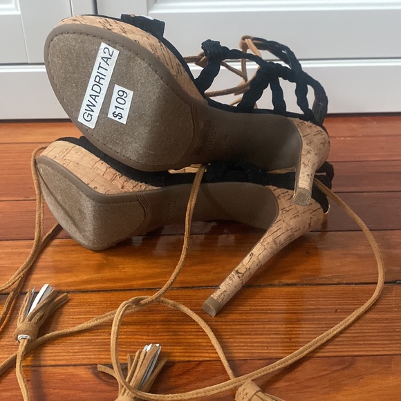 Guess heels - Picture 3 of 12